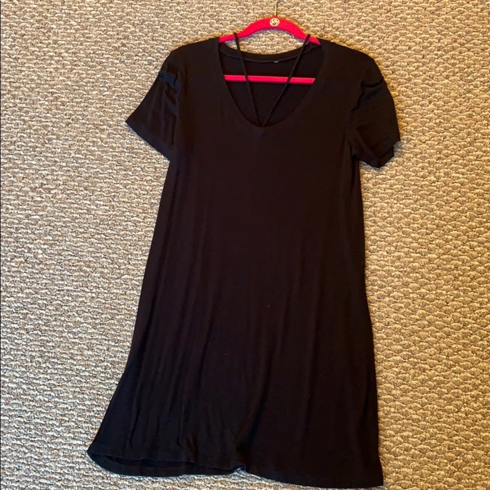 Black shirt with cross strings - long